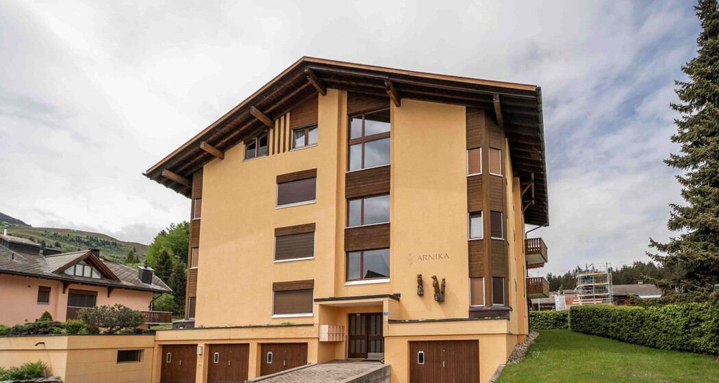 Ferienwohnun Arnika Attika - Ansicht Sommer