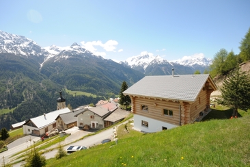 Blockhaus Tschlin Engadin Sommer