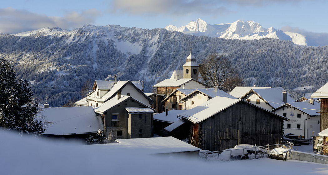 Dorfführung Feldis im Winter
