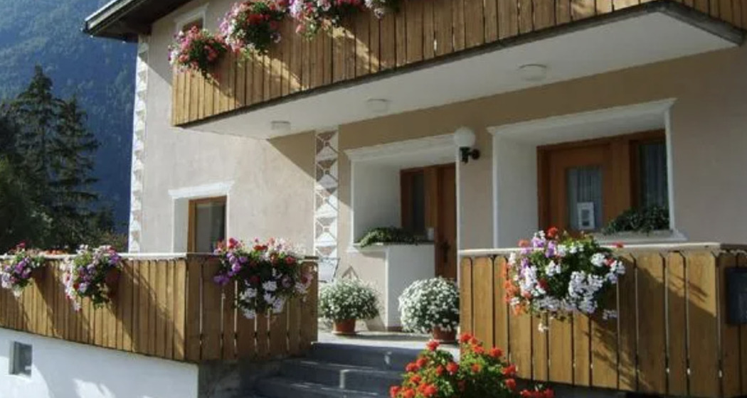 Chasa Clavuot Eingang