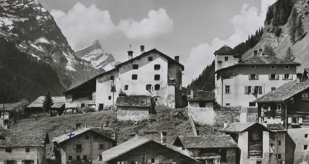 Führung durch die Ausstellung "30 Jahre Wakkerpreis Splügen" (tom_tds00020015722933610_image)