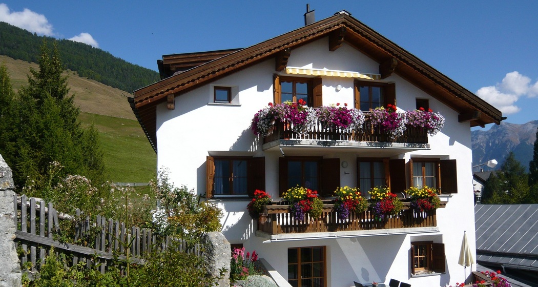 Haus mit Ferienwohnung