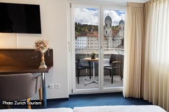 Vue de la chambre d’hôtel sur le monastère d’Einsiedeln