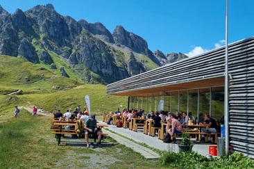 Bergrestaurant Pizolhütte (ctd_1247a633-6452-4b30-83f4-5251a9e54dc1_summer)