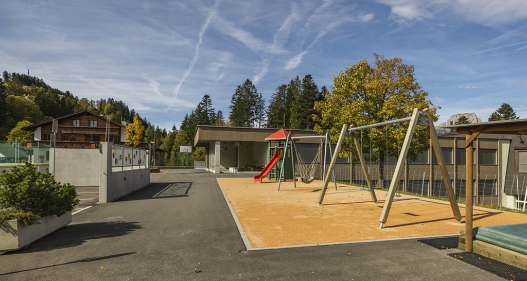 Spielplatz Schule Gauenwald (ctd_1f3f5b9_img02)