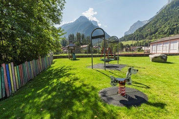 Spielplatz Vättis (ctd_252afae0-8e2d-4bc8-a4d2-9e188263328c_image)