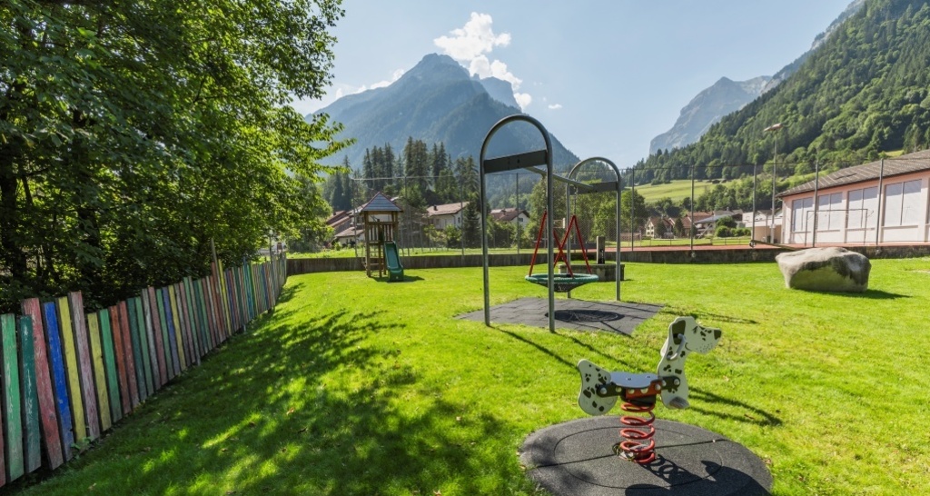 Spielplatz Vättis (ctd_252afae0-8e2d-4bc8-a4d2-9e188263328c_image)