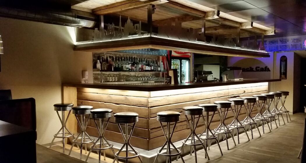 Rock Café (ctd_2a912142-0214-406d-afd4-e9897de3f610_image)