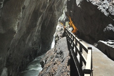 Quellgrotte (ctd_43c8fe7a-055a-4f1a-813c-cc2392a6b48d_image)