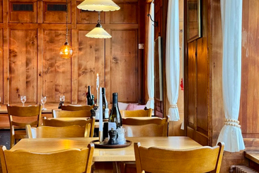 Weinstube Fläsch (ctd_516ac091-958c-43ad-bb9a-197bb7bcbd16_image)