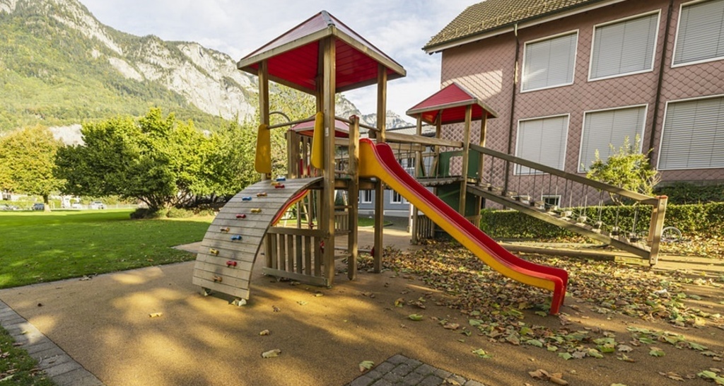 Spielplatz Schule Flums (ctd_539172ae-3f40-42a2-9d94-9d83e8d068ac_image)