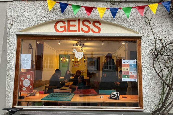 GEISS - Café - Treffpunkt - Kultur (ctd_5ca68094-b48f-4927-ac3a-1fbf059c418d_image)