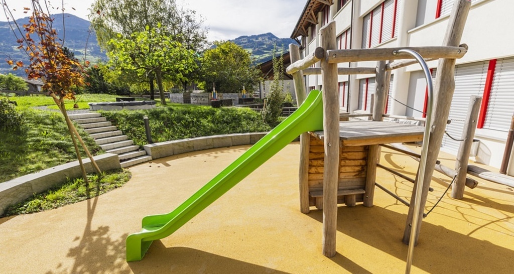 Spielplatz Camilu Schule Berschis (ctd_689407f1-470e-45da-9794-f773515464fd_img01)