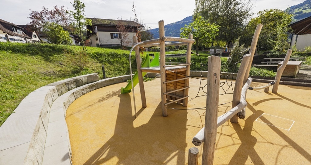 Spielplatz Camilu Schule Berschis (ctd_689407f1-470e-45da-9794-f773515464fd_img02)