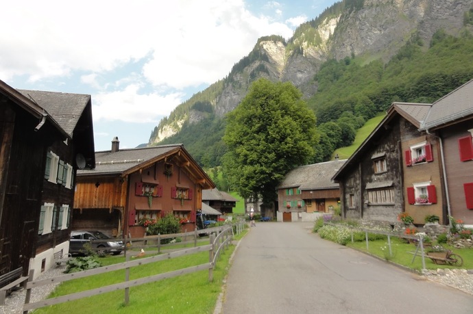 Dorflinde (ctd_75aedad8-1c69-4491-a595-d830ea4038b7_image)