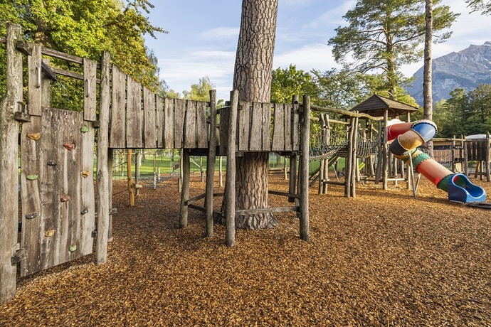 Spielplatz Giessenpark (ctd_75c37766-77d9-4d51-9892-fcecf2a2f1e5_image)