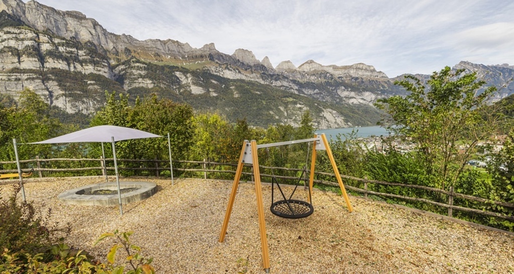 Spielplatz beim Restaurant Neuschönstatt (ctd_a5728b6f-e060-40cc-a471-4d9db7d4b2cf_img02)