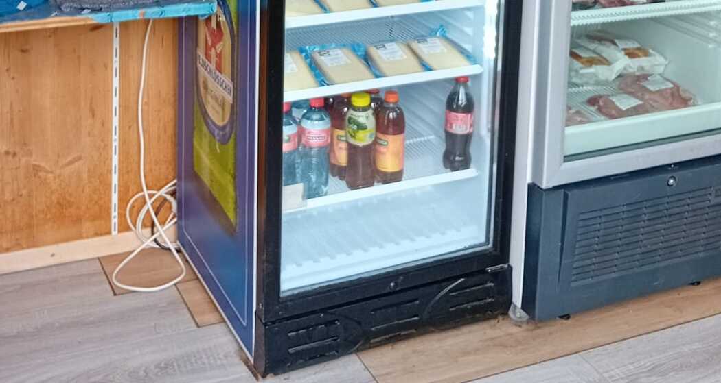 Hofladen mit Kühlschrank