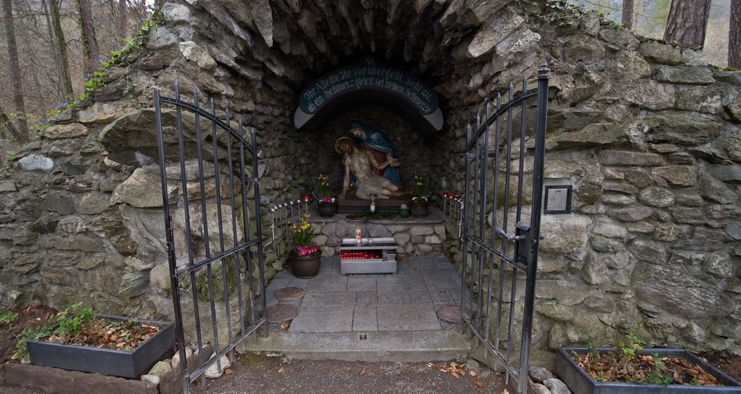 Pfarrer-Künzle-Grotte (ctd_b03cf7a0-4930-4f32-b5a6-5989c9d09c65_image)