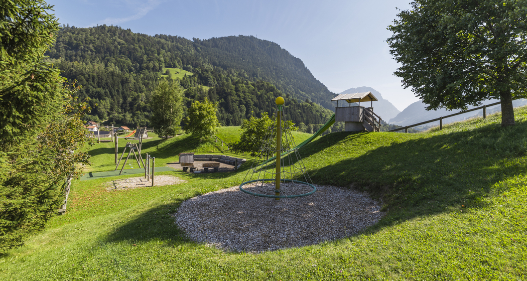 Spielplatz Pfäfers (ctd_f4b5a6f1-7616-4c9e-a64a-0852e13c7a0f_img02)