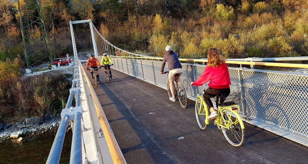 Velo oder E-Bike Tour selbstgeführt ab Chur inkl. Mittagessen in drei Restaurants (exp_3d98ff8)