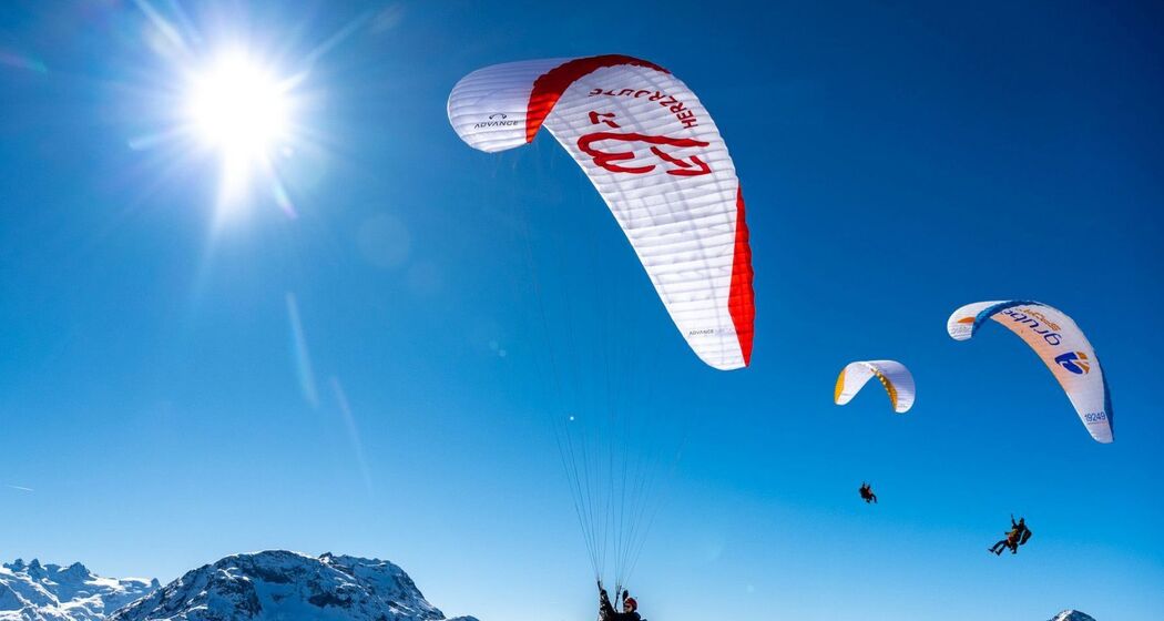 Paragliding Flug Winter im Engadin (exp_bf763e8)