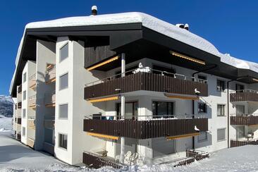 Vue sur la maison hiver