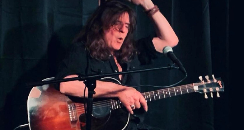 Claude Bourbon - A breathtaking acoustic fusion of guitar (efr_img_a4349df)