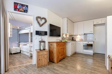 Lorez_Niederroest-10