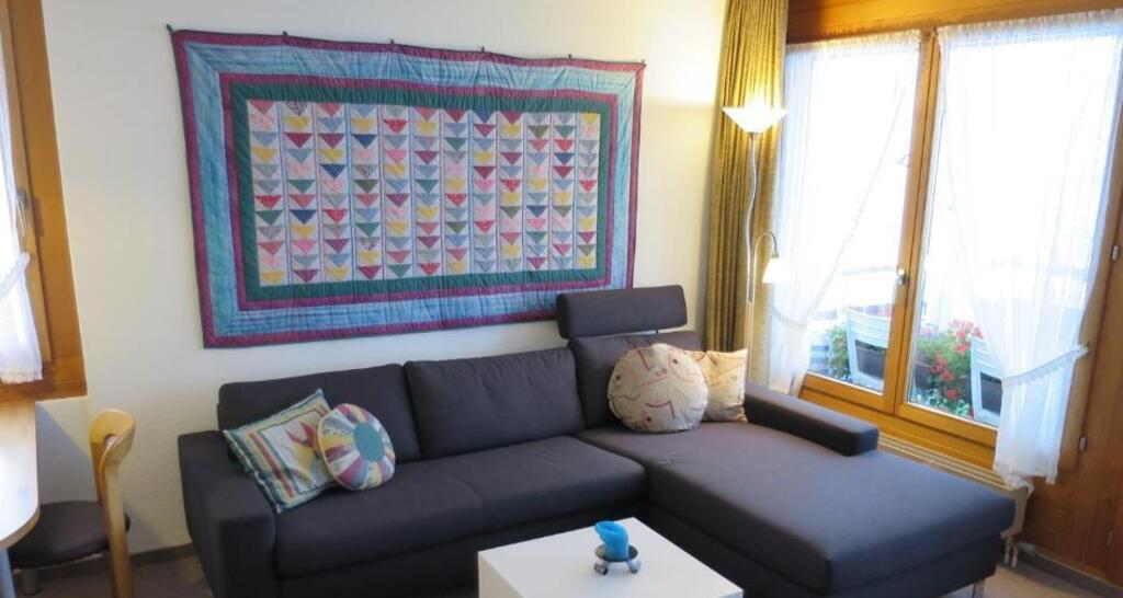 Wohninsel mit Essbereich Chli Alpa A1 Bild 2