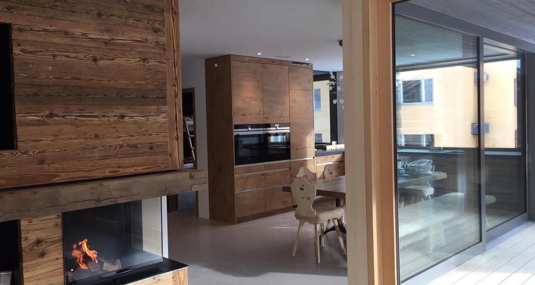 Livingroom & open kitchen