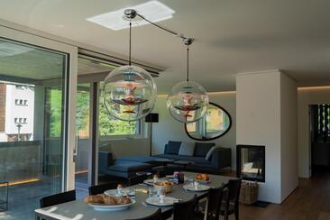 Arosa Exklusiv Ferienwohnung Emsla