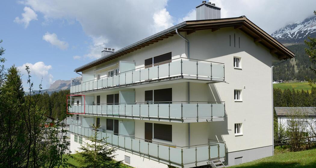 Haus Montana Sommer Westansicht