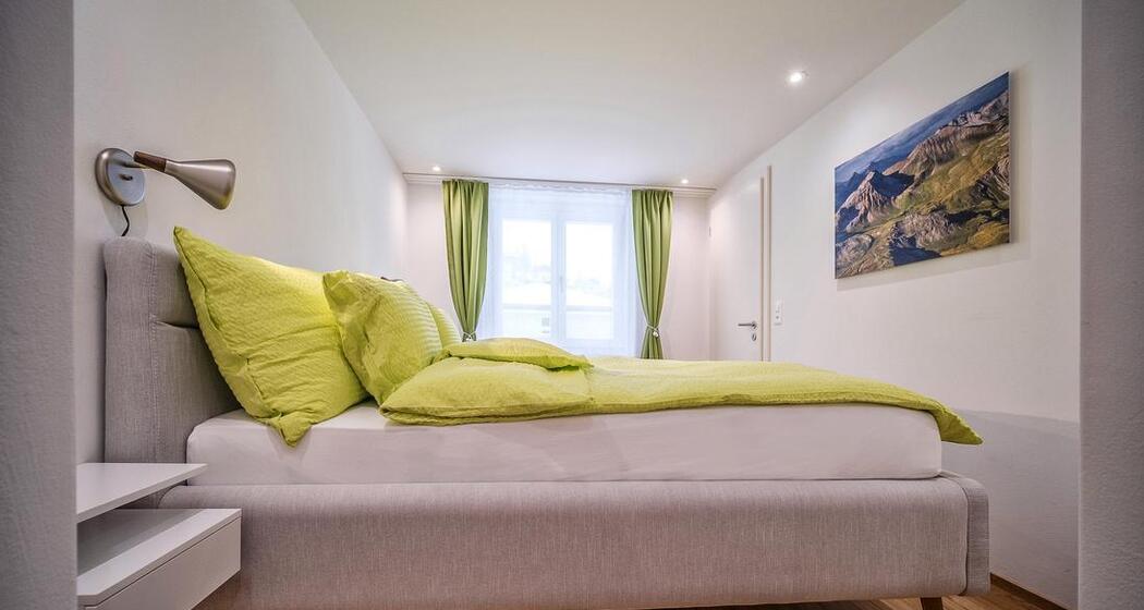 13E_3CB_2175839_202626497_5