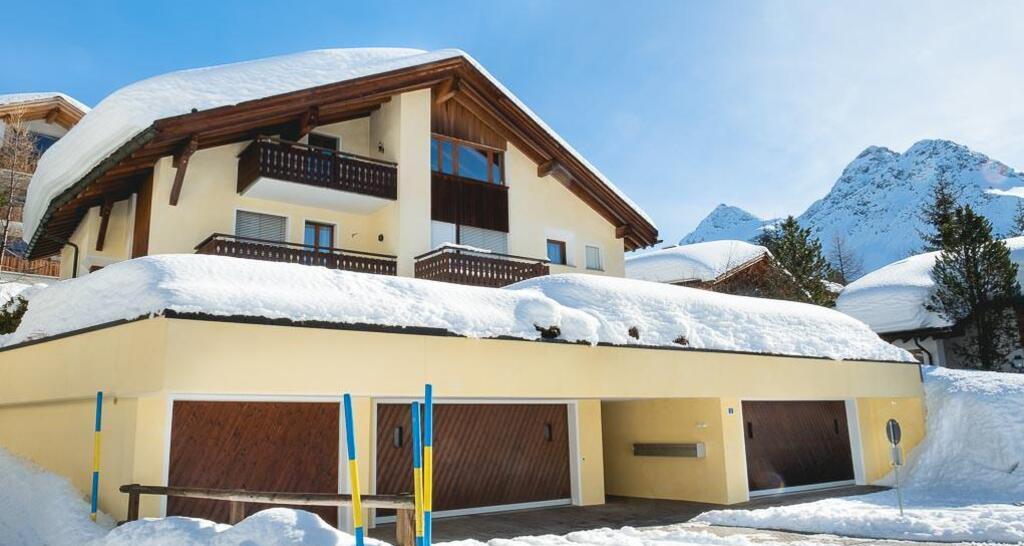 Ferienwohnung Casa Jacuzzi in Arosa