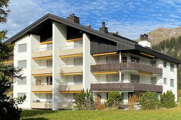 Hausansicht hinten Sommer Haus C Web