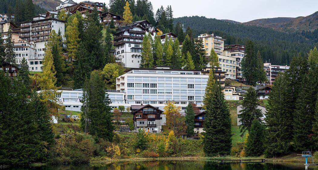 1.Wohnung Bristol 33 im 3. Stock, oben halb rechts