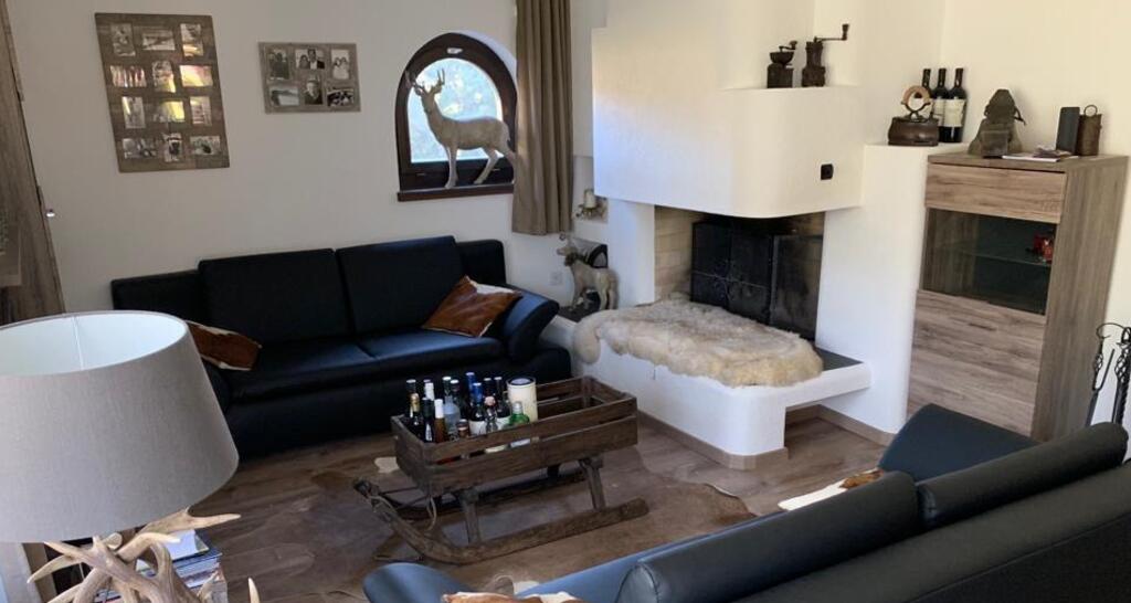 dd3e5a79-0369-48f0-b6fb-c2deaf4ce3bd