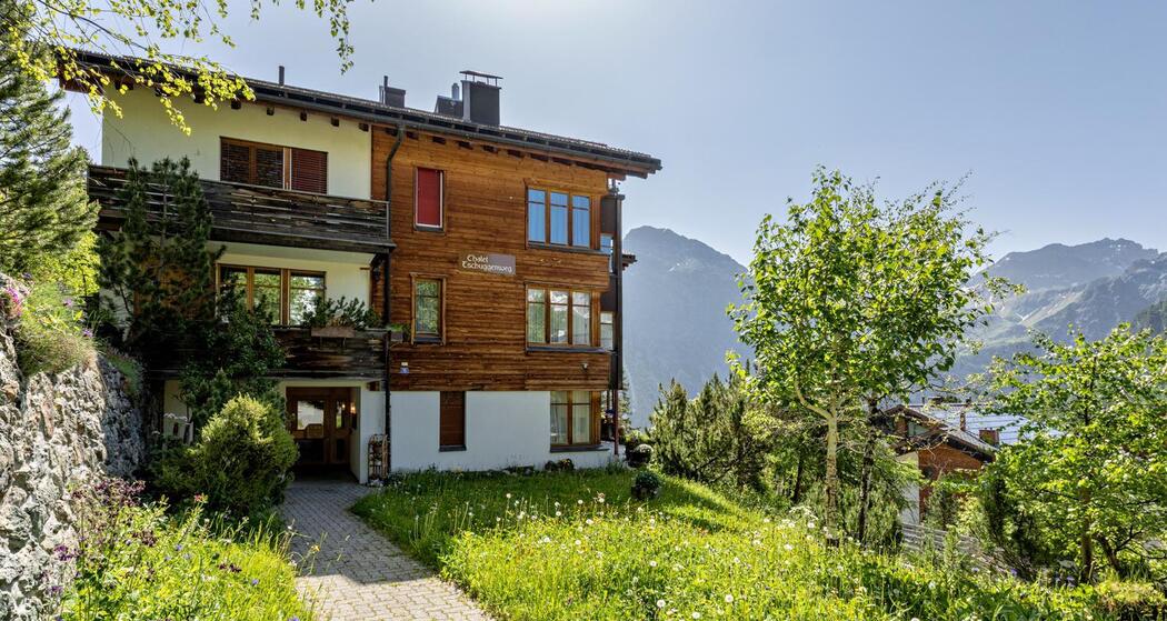 Zugang Chalet Tschuggenweg über Hohe Waldpromenade