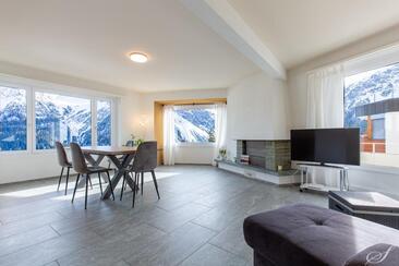 4.5_Zimmer_Dachwohnung_Haus_Koller_Arosa-10