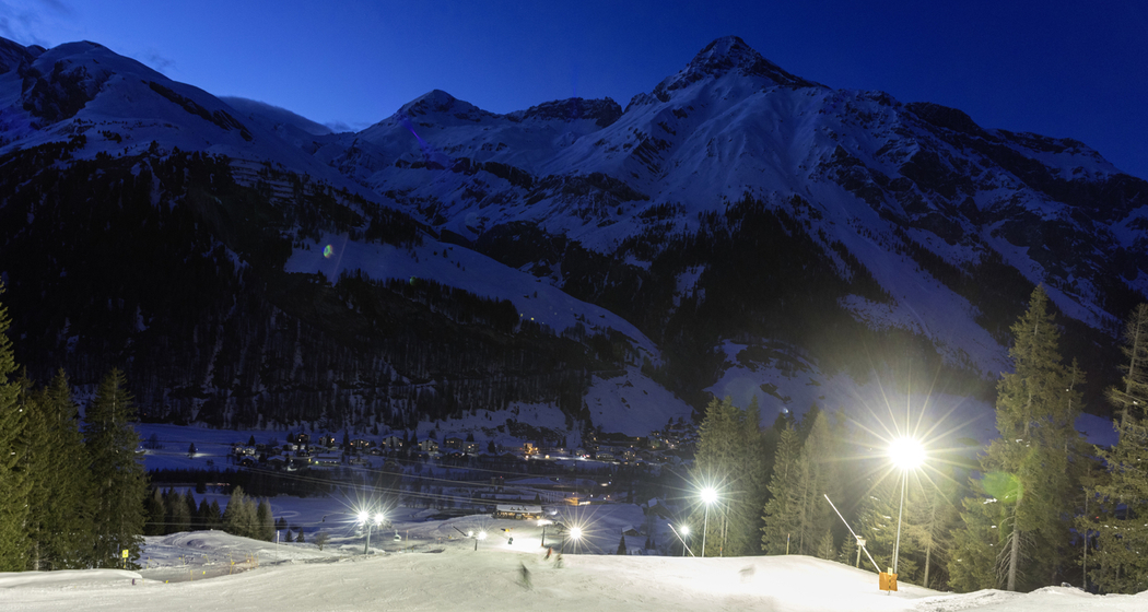 Nachtskifahren und -schlitteln (gdl_494793806_image)