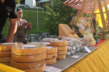 Dorfmarkt Sta. Maria (gdl_509786873_image)