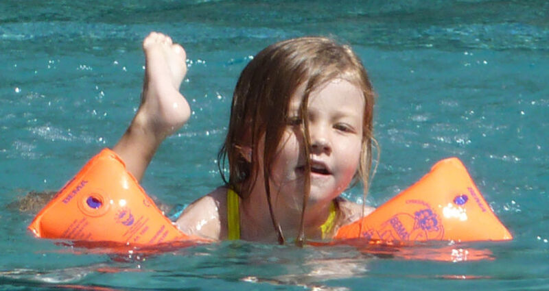 Schwimmkurs für Anfänger und Fortgeschrittene (gdl_546693303_image)