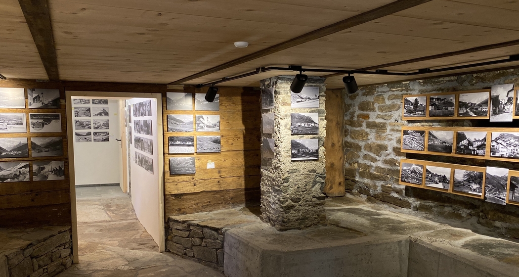 Ausstellung in der Postkartengalerie (gdl_609161209_image)