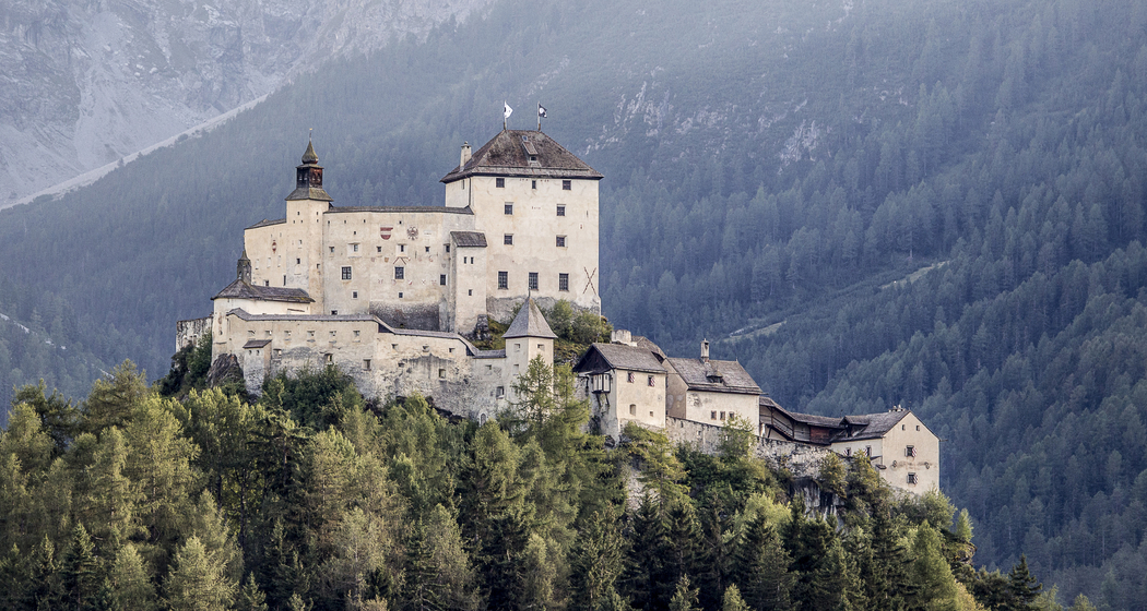 Führung Schloss Tarasp (gdl_683375626_image)