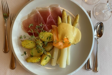 Gemeinschaftszmittag (gdl_700675671_image)