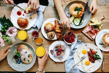 Oster Brunch at the Lodge (gdl_703431349_image)