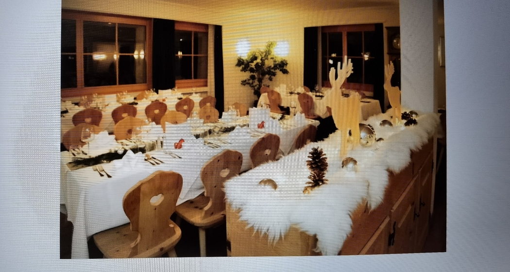 Club 55plus/ Gemeinsames Essen im Restaurant (gdl_733957915_image)