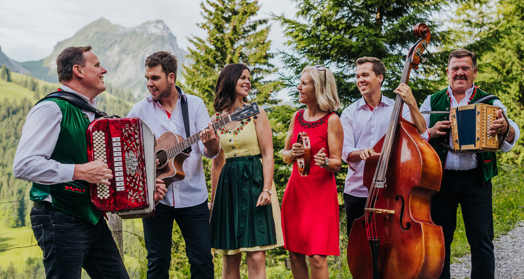 Frühlingskonzert mit Oesch's die Dritten (gdl_745342987_image)