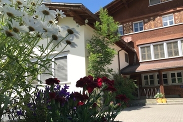 Begrüssungsapéro im Volksmusighus St. Antönien (gdl_759748862_image)